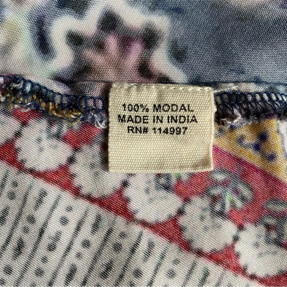 Mahila open-front kimono style top. 0/s - Picture 10 of 10